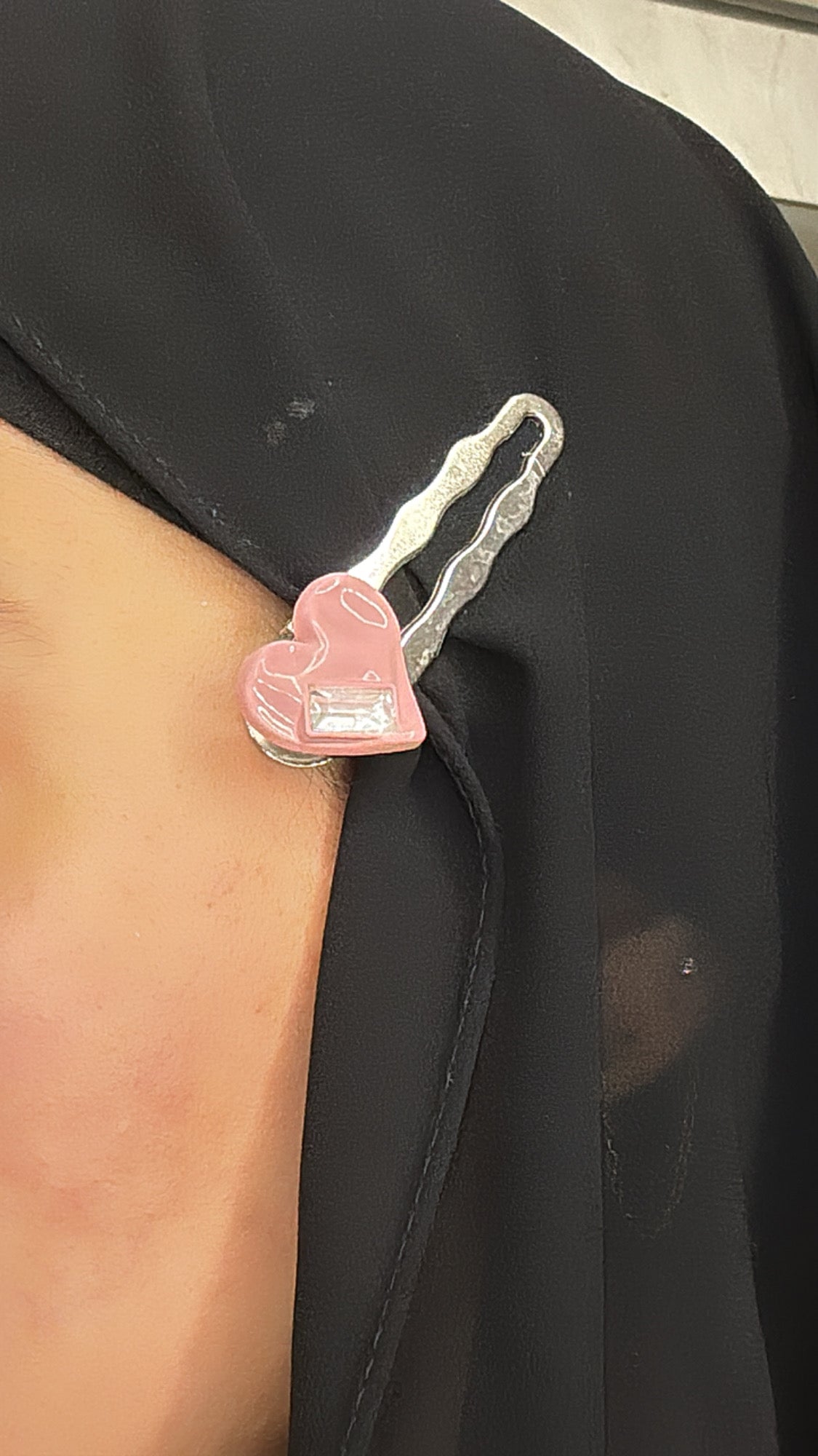 💖 HEART SHAPE PIN