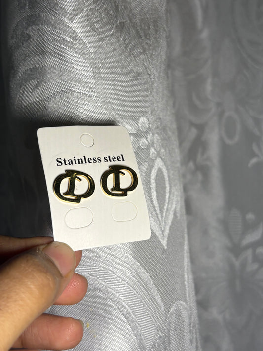 CHRISTIAN DIOR STUD EARRING