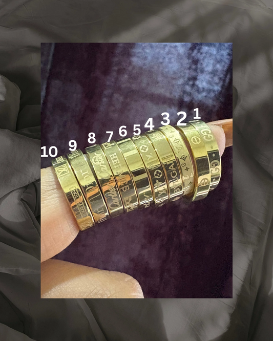 SIMPLE BAND RING